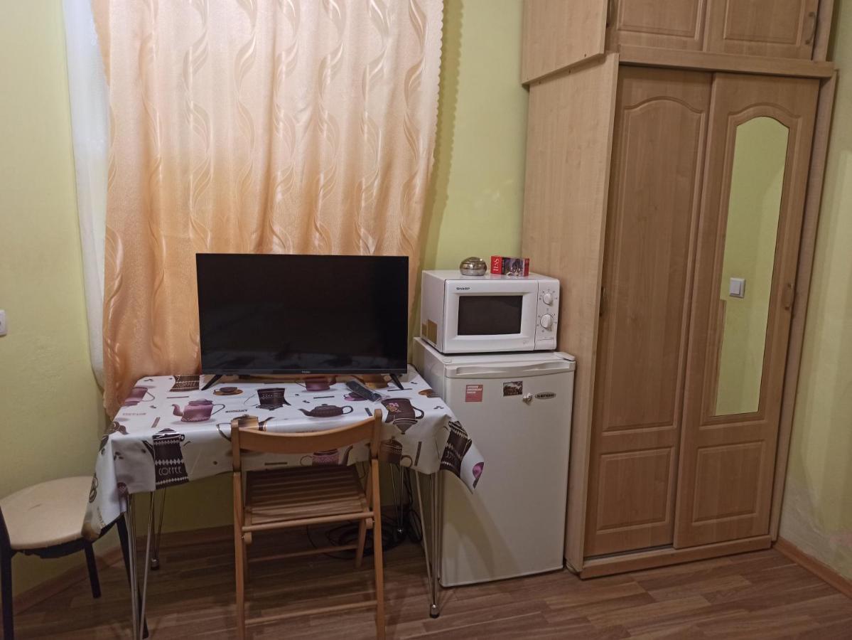 Apartmán Смарт-Економ,10 Хв До Ж/Д Вокзалу Lvov Exteriér fotografie